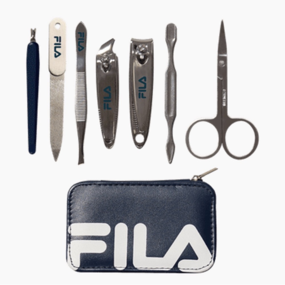 Fila 8-Piece Travel Grooming Kit NIB Toiletry Set Organizer Case - Picture 3 of 16